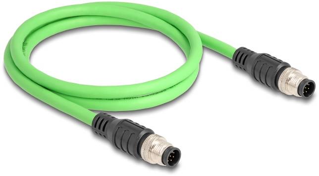 Zelený koaxiální kabel se dvěma konektory na koncích, na bílém pozadí.