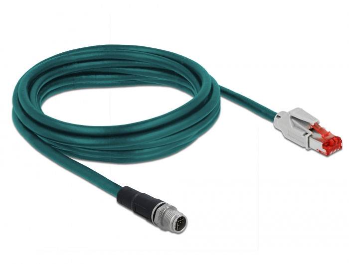 Kabel se zeleným pláštěm, stříbrnou koncovkou na jednom konci a červeným konektorem RJ45 na straně druhé.
