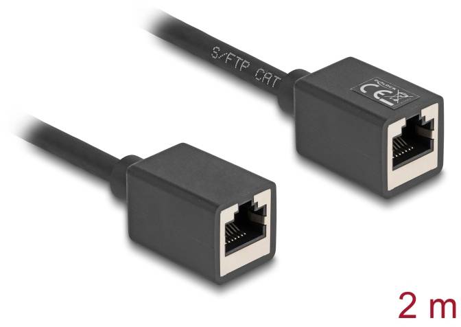 Dva černé síťové kabely s konektory RJ45, vhodné pro S-FTP CAT aplikace, délka 2 metry.