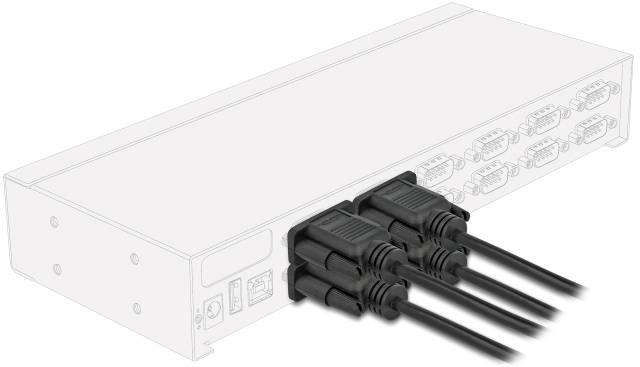 Zařízení s několika černými kabely zapojenými do zadní strany elektronického přístroje s několika porty.
