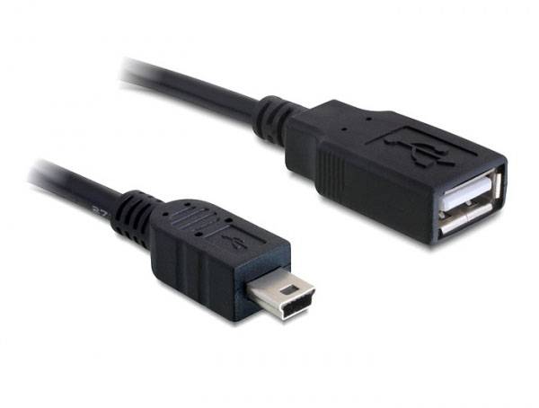 USB kabel se zástrčkou a zásuvkou, vhodný pro přenos dat mezi zařízeními. Typ zástrčky je USB-A a Mini-USB.