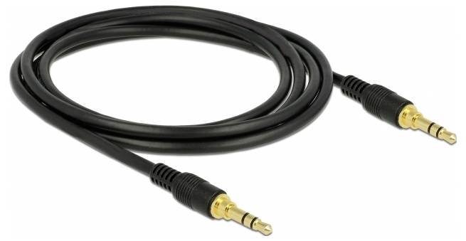 Černý audio kabel se dvěma zlatými 3,5mm konektory na obou koncích, vhodný pro připojení audio zařízení, jako jsou sluchátka.
