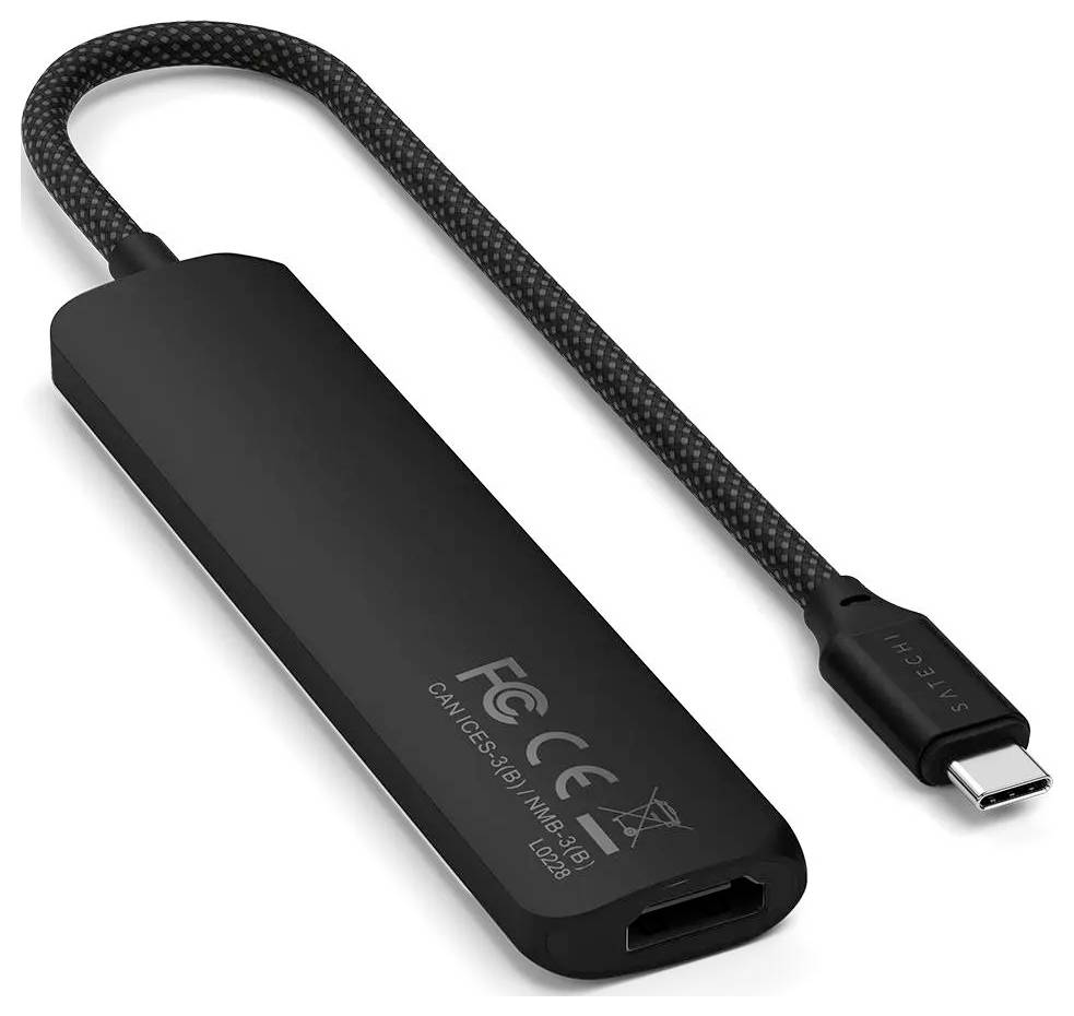 Černý adaptér s USB-C konektorem a HDMI výstupem. Dlouhý kabel, kompaktní provedení. Označení značky je viditelné.