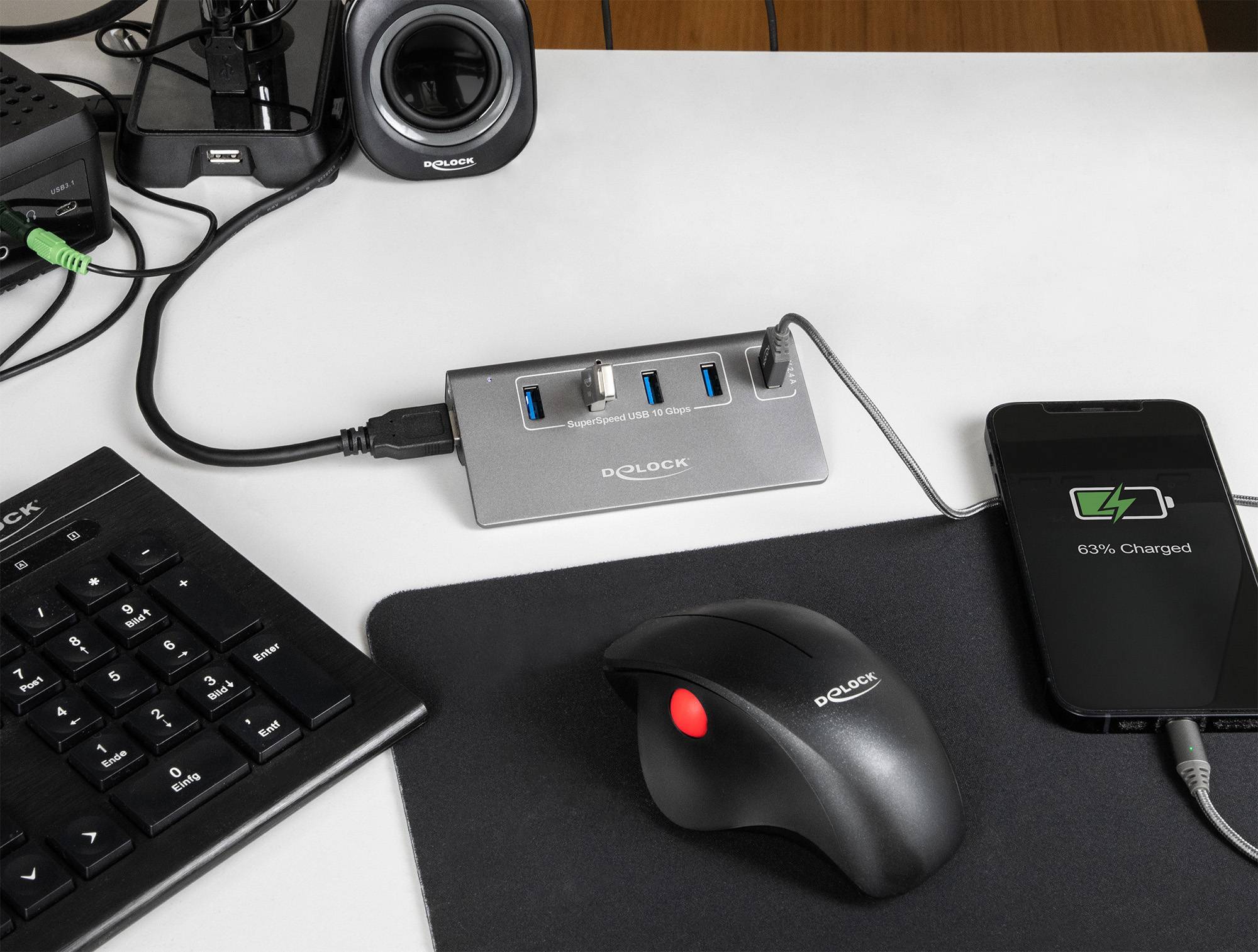 Delock 64182 USB Hub 4 + 1 port USB-A, DC zásuvka 3,5 mm USB 3.2 Gen2 10 GBit/s šedá 64182-4