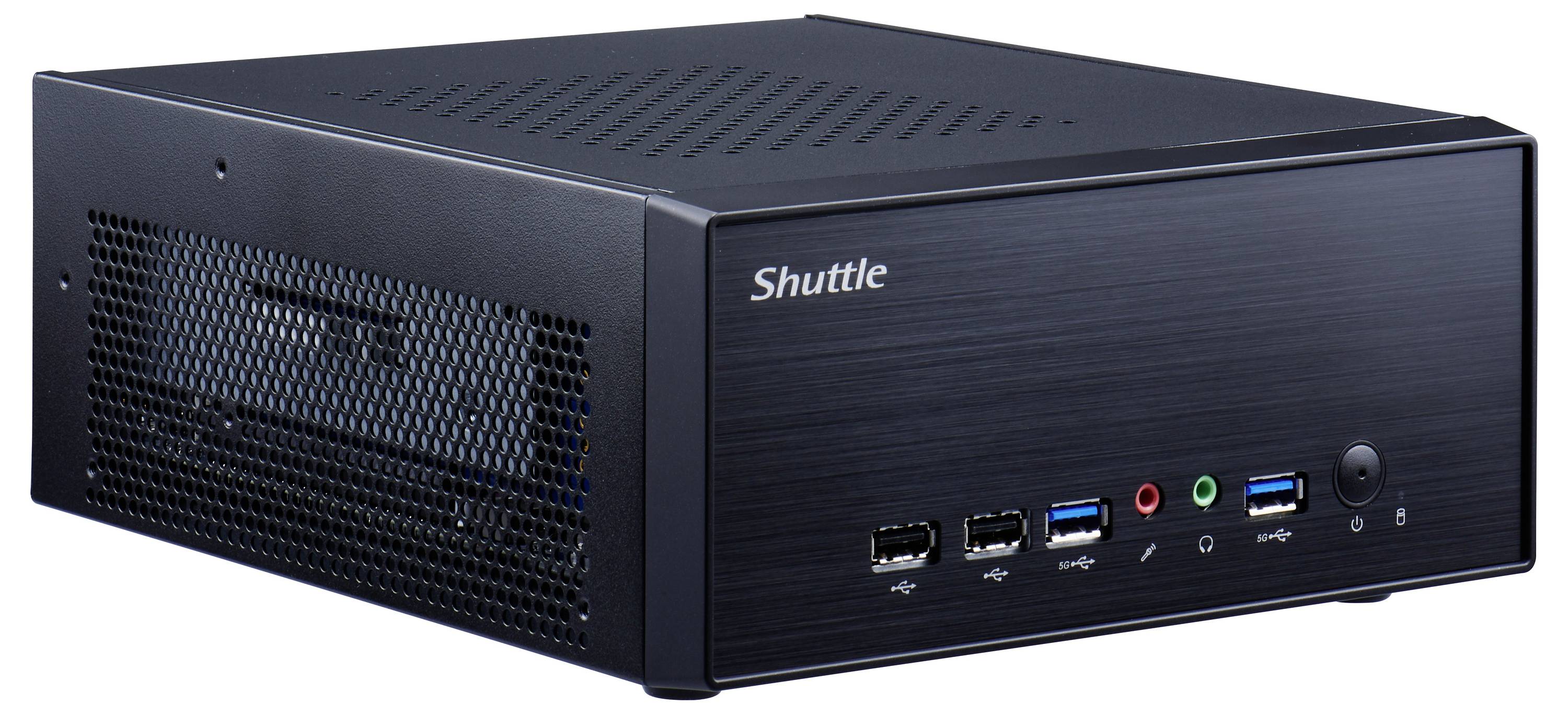 Černý mini počítač s nápisem 'Shuttle' na přední straně. Disponuje několika USB porty a audio konektory.