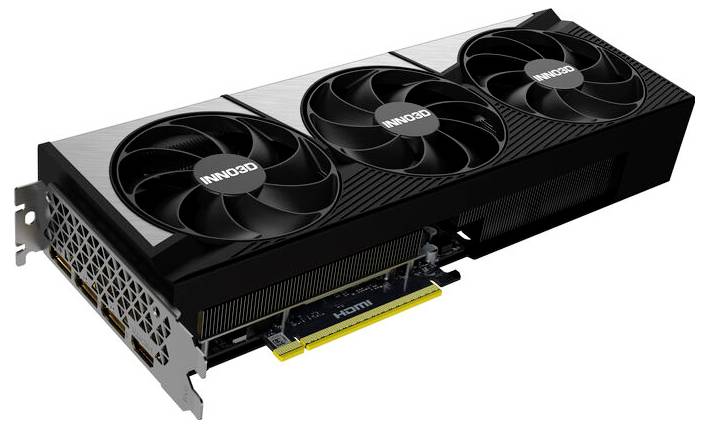 Grafická karta INNO3D se třemi ventilátory, s HDMI portem, PCIe slotem a černým tělem. Výkonná pro hraní her a grafické aplikace.