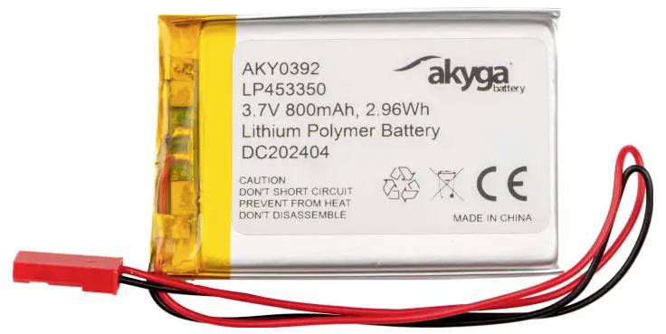Lithium-polymerová baterie od Akyga s 3,7 V, 800 mAh a 2,96 Wh. Bezpečnostní upozornění: Ochrana před zkratem a přehřátím. Kabel s červeným konektorem.