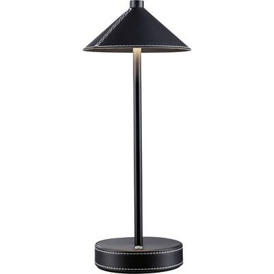 Černá stolní lampa s kuželovitým stínítkem a dekorativními švy, umístěná na kulatém podstavci. Stínítko lampy vyzařuje teplé světlo.