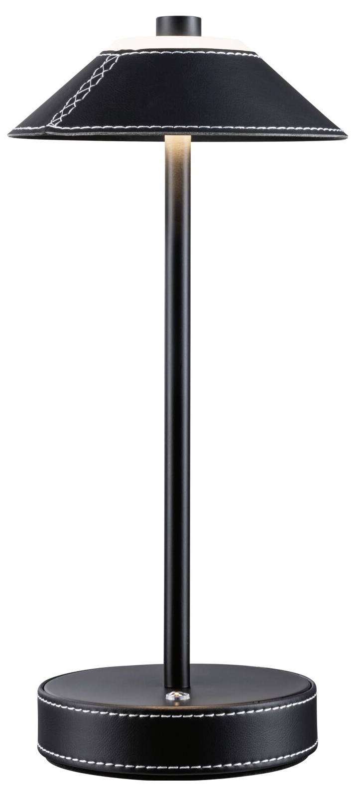 Černá stolní lampa s kulatou základnou a kónickým stínidlem. Bílý dekorativní šev na okraji stínidla. Minimalistický design.