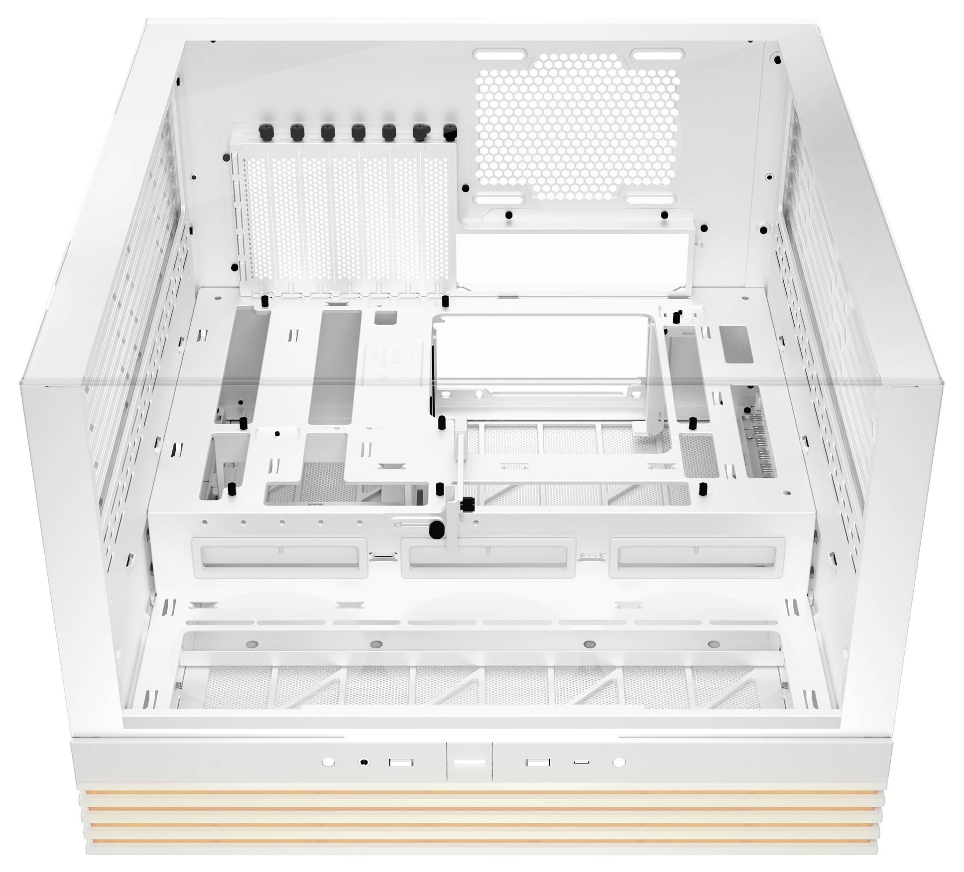Prázdná, bílá počítačová skříň v designu kostky s několika přihrádkami a výstupy pro ventilátory a kabely, připravená na montáž.