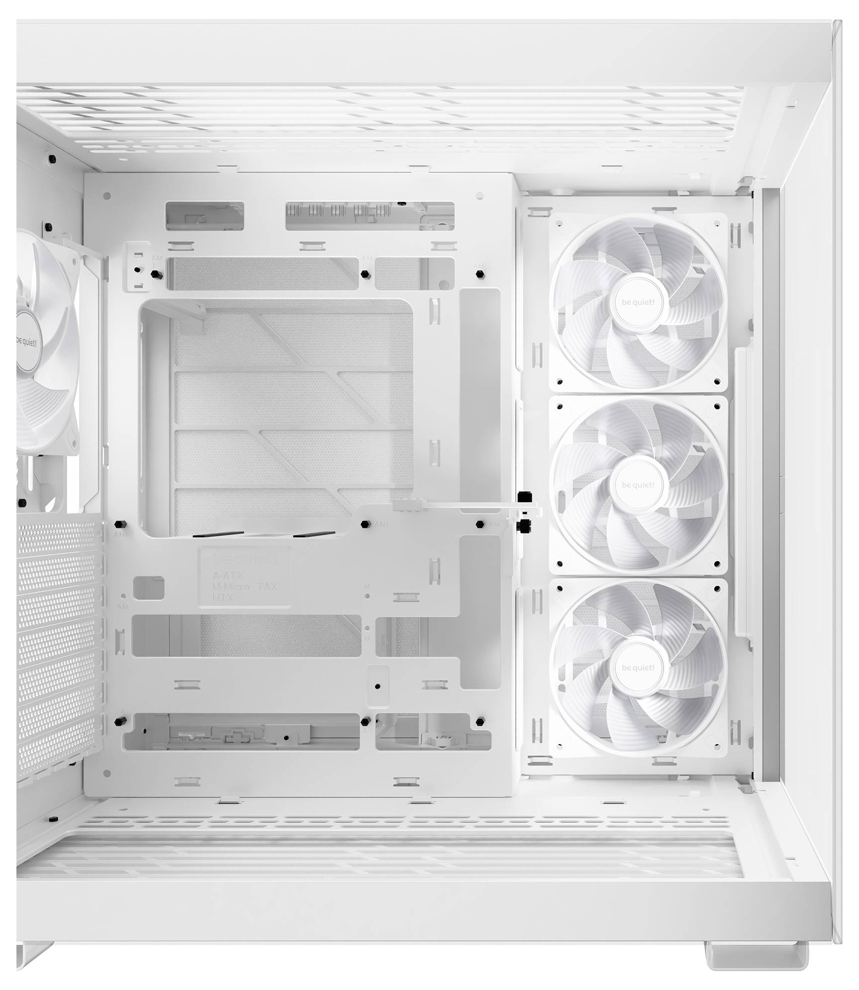 Bílá počítačová skříň s několika ventilátory. Pohled zevnitř ukazuje prostor pro hardwarové komponenty a větrací systém.