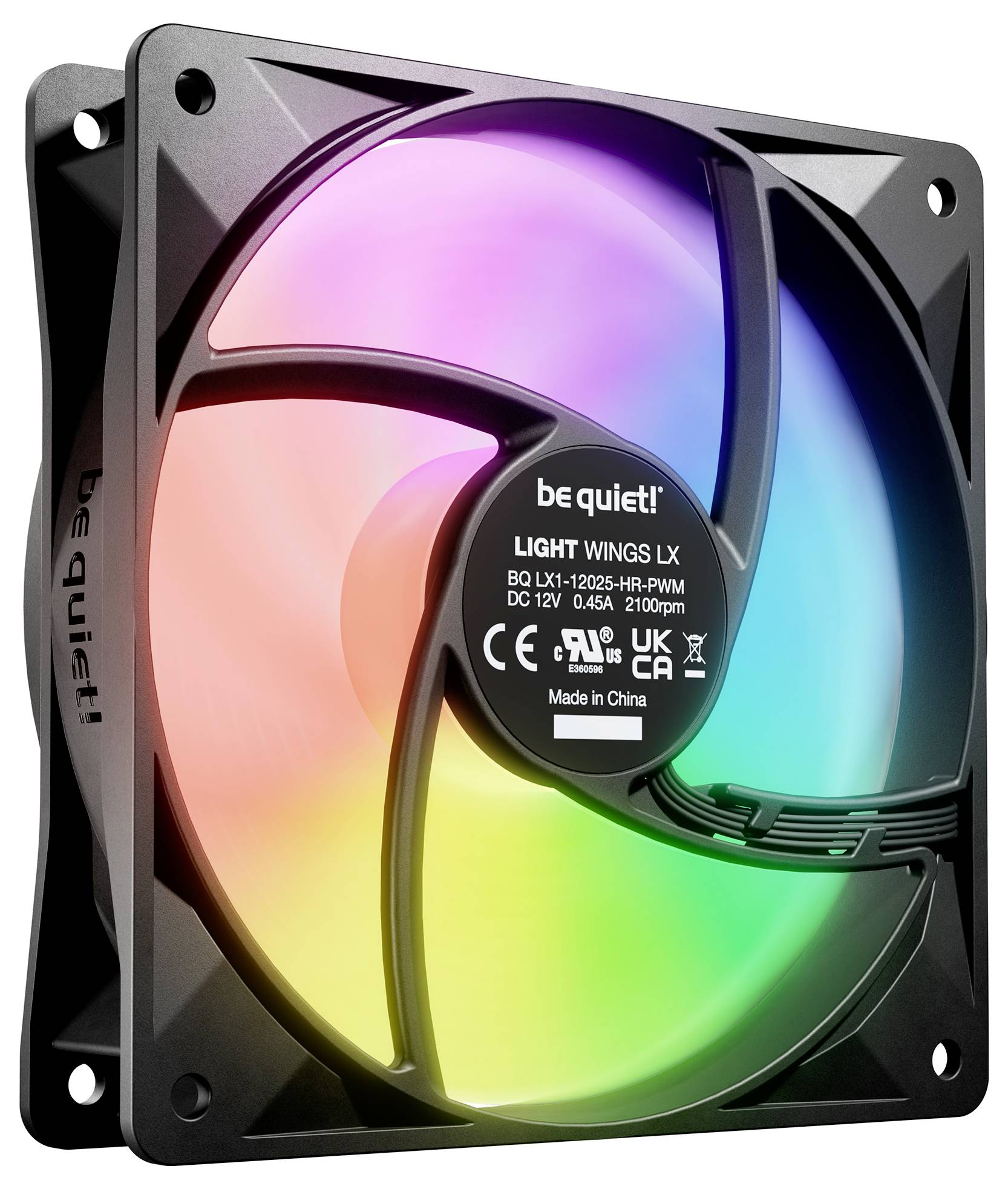 Barevný LED PC ventilátor od 'be quiet!' s černým rámečkem a vícebarevným osvětlením.