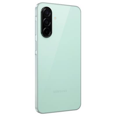 Smartphone v mintově zelené barvě se třemi objektivy na zadní straně, označené logem známé elektronické značky.