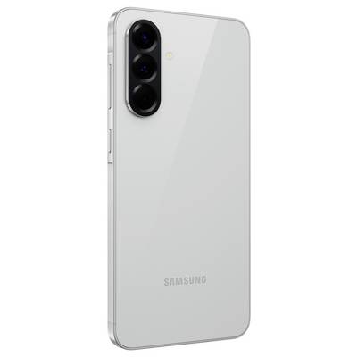Bílý zadní panel smartphonu Samsung se třemi čočkami fotoaparátu a bleskem v levém horním rohu.