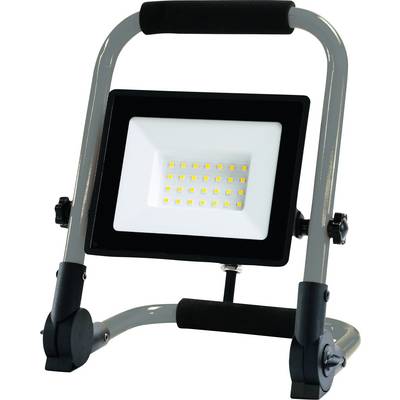 Přenosný LED stavební reflektor s obdélníkovým bílým světelným polem a stabilní kovovou konstrukcí pro osvětlení pracovních prostorů.
