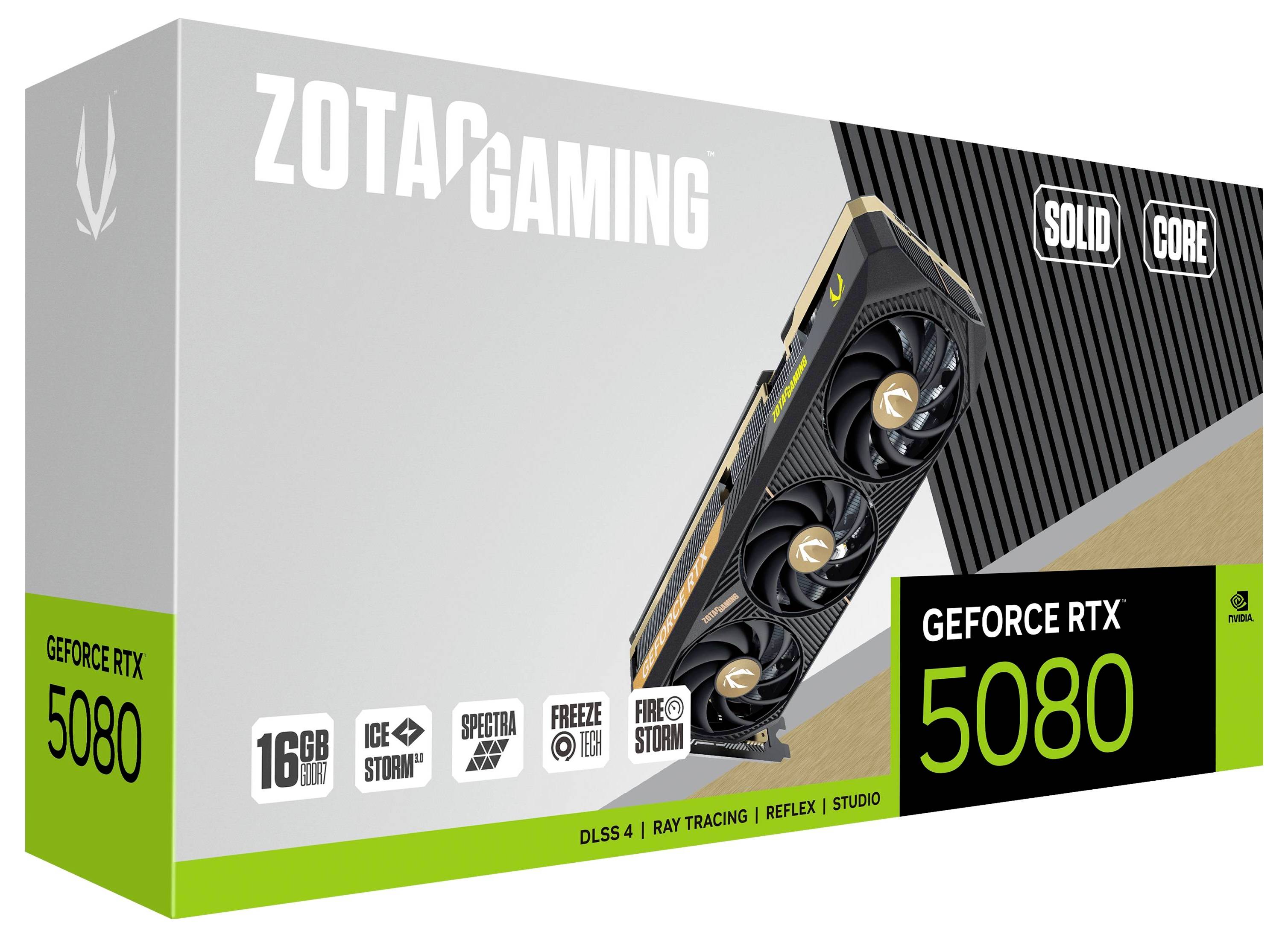 Obal grafické karty 'ZOTAC GAMING GeForce RTX 5080' s logy grafických funkcí; zobrazuje černý chladič se třemi ventilátory.