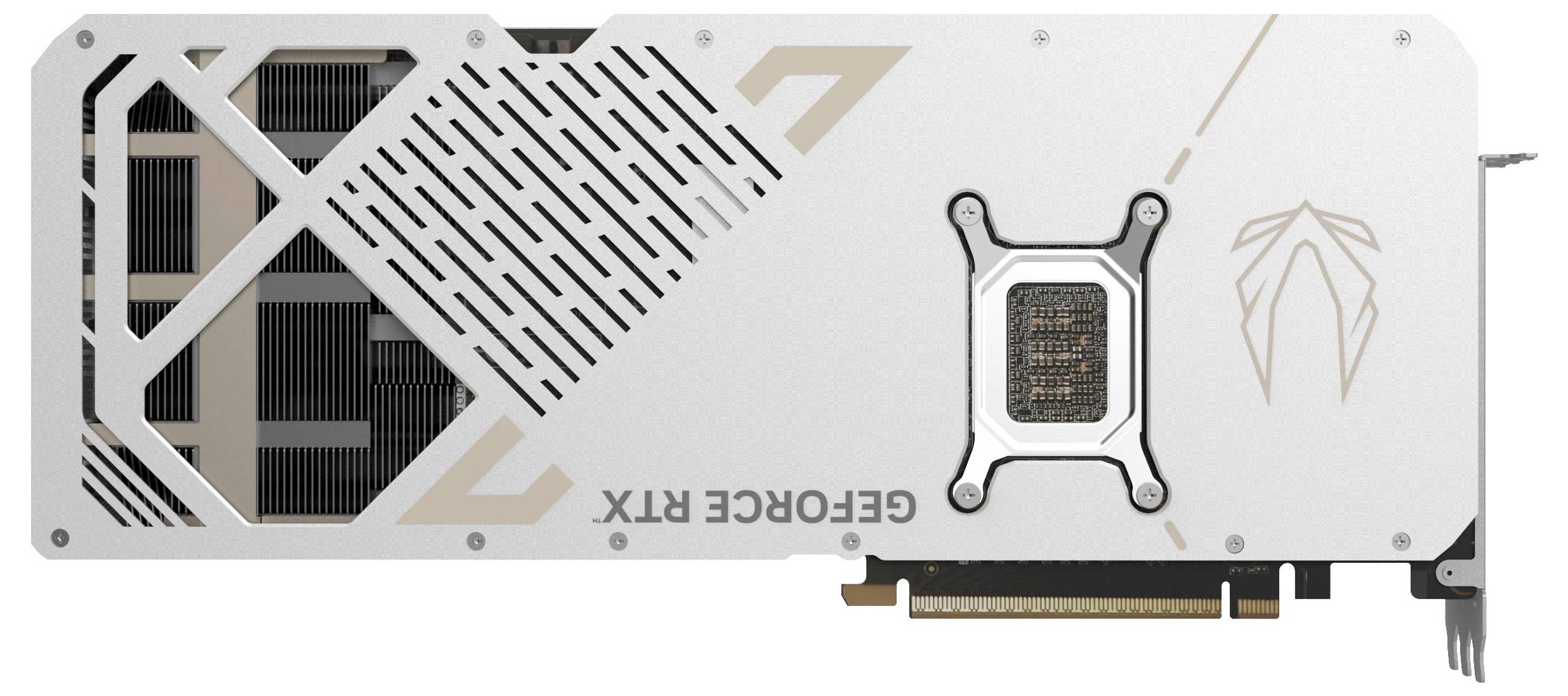 Bílá grafická karta s nápisem 'GEFORCE RTX', obdélníkovým designem a stylizovaným grafickým emblémem na přední straně.