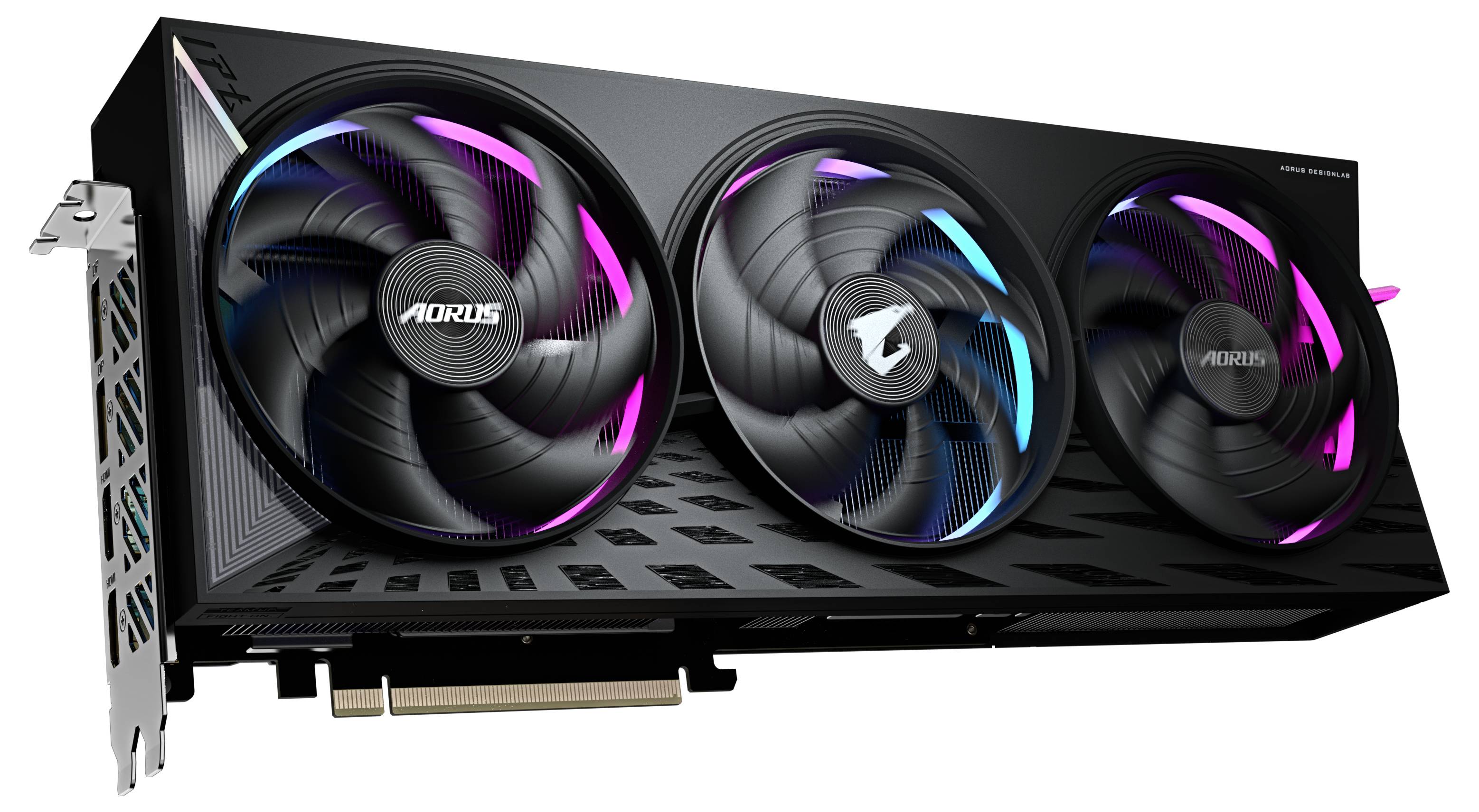 Trojventiláková grafická karta s RGB podsvícením. Navržena pro výkonné počítače, černá s futuristickým designem.