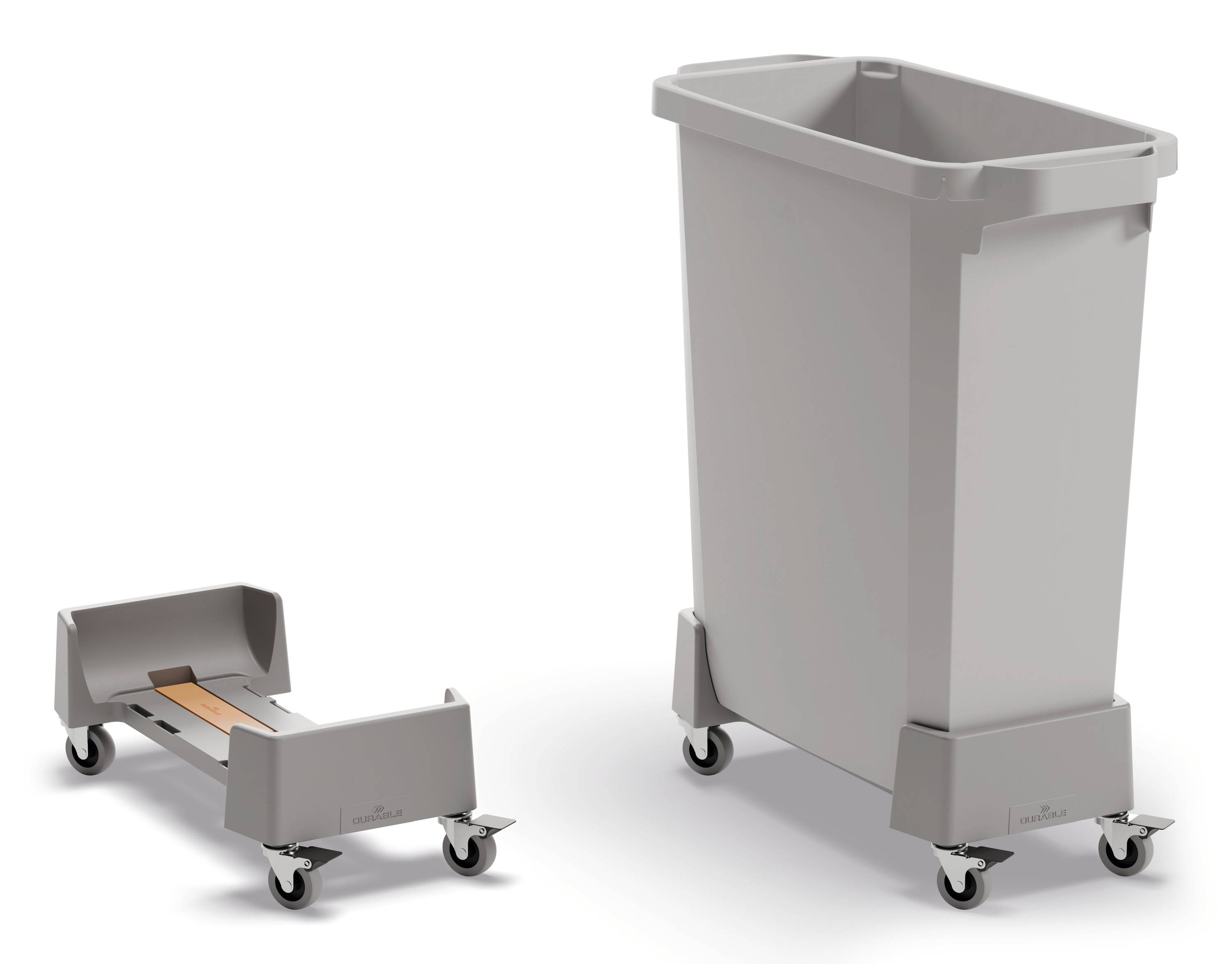Šedý, pravoúhlý odpadkový kontejner z plastu na kolečkách. Vedle něj plochý vozík na kolečkách. Oba vyrobeny z odolného materiálu pro snadnou mobilitu a přepravu.