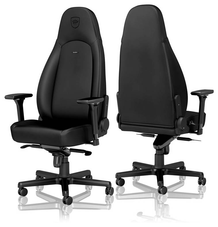 Dva černé kancelářské židle s ergonomickým designem a nastavitelnými područkami, jedna čelně, druhá zezadu.