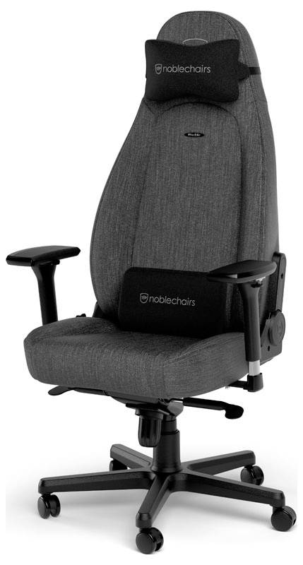 Šedá ergonomická kancelářská židle s nastavitelnými opěrkami rukou a opěrkou hlavy, vhodná pro dlouhé hodiny práce u stolu.