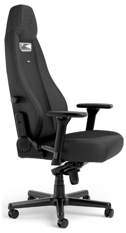 Černá ergonomická kancelářská židle s vysokým opěradlem, nastavitelnými područkami a mechanismem sedu na kolečkovém podstavci.