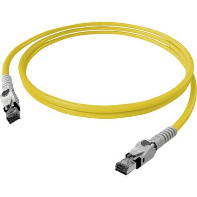 Žlutý síťový kabel s konektory RJ45 na obou koncích, používaný především pro internetová připojení a počítačové sítě.