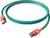 Zelený ethernetový kabel se dvěma RJ45 konektory, které svítí, symbolizuje aktivní síťové připojení.