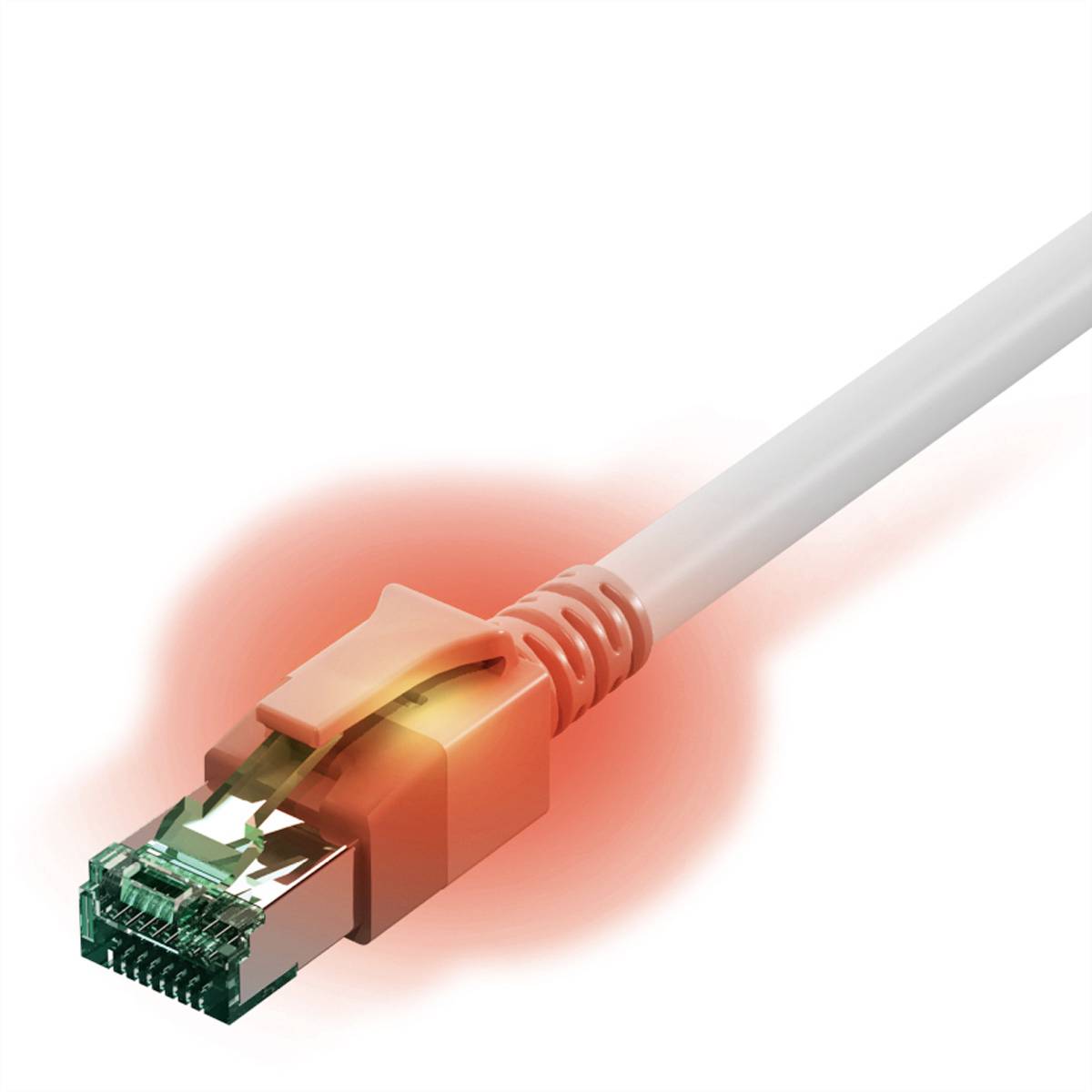 Ethernetový kabel s oranžovým konektorem a svítícím červeným světlem.