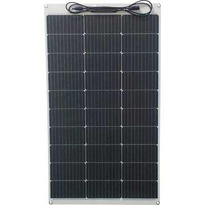 Obdélníkový solární panel s černými fotovoltaickými články a kabelem nahoře, vhodný pro výrobu elektřiny pomocí sluneční energie.