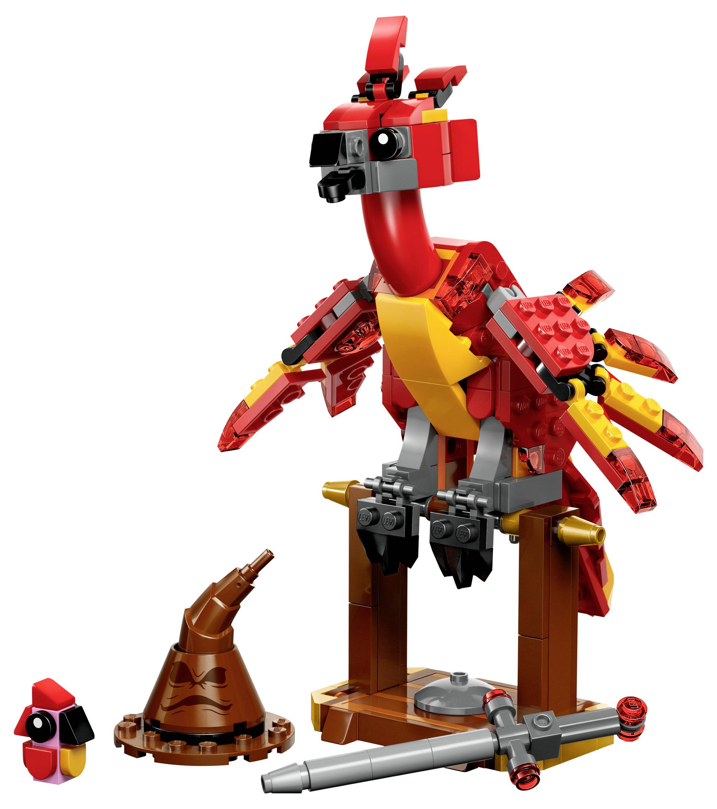 LEGO sada s červeným fénixem, hnědým kouzelnickým kloboukem a šedou kouzelnou hůlkou, která podporuje kreativitu a fantazii.