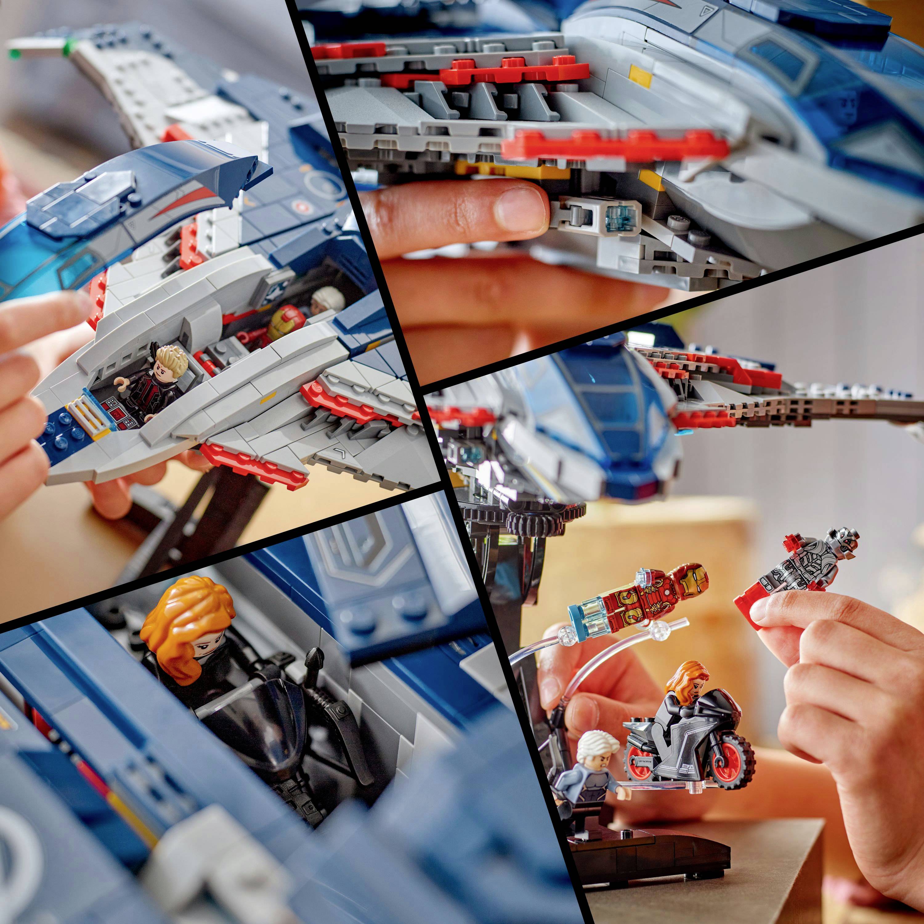 Koláž zobrazuje vesmírnou loď ze stavebnice LEGO s figurkami uvnitř, postavu držící malé kolo a další postavu sedící v kokpitu.