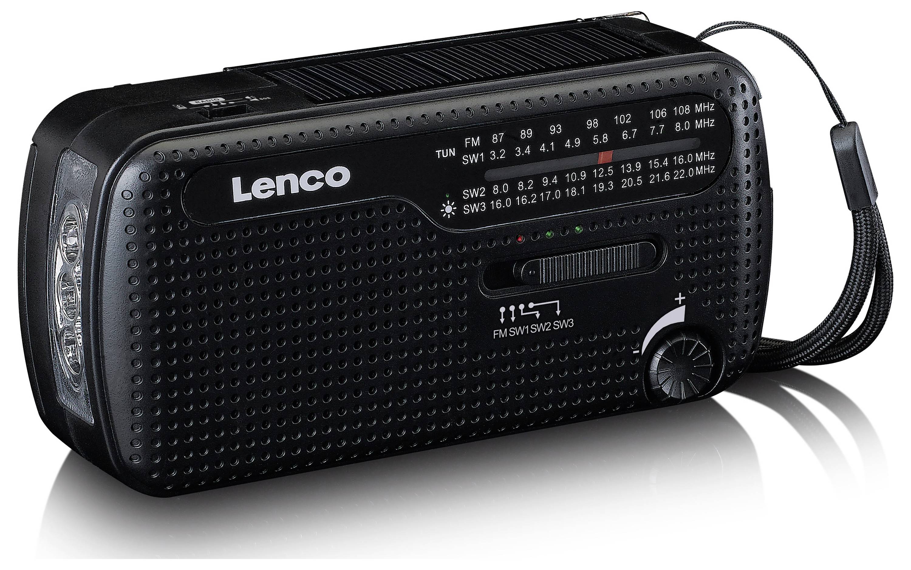 Černé přenosné rádio značky Lenco s ladicí stupnicí pro FM/AM/SW, solárním panelem nahoře, klikou na boku a LED lampou.