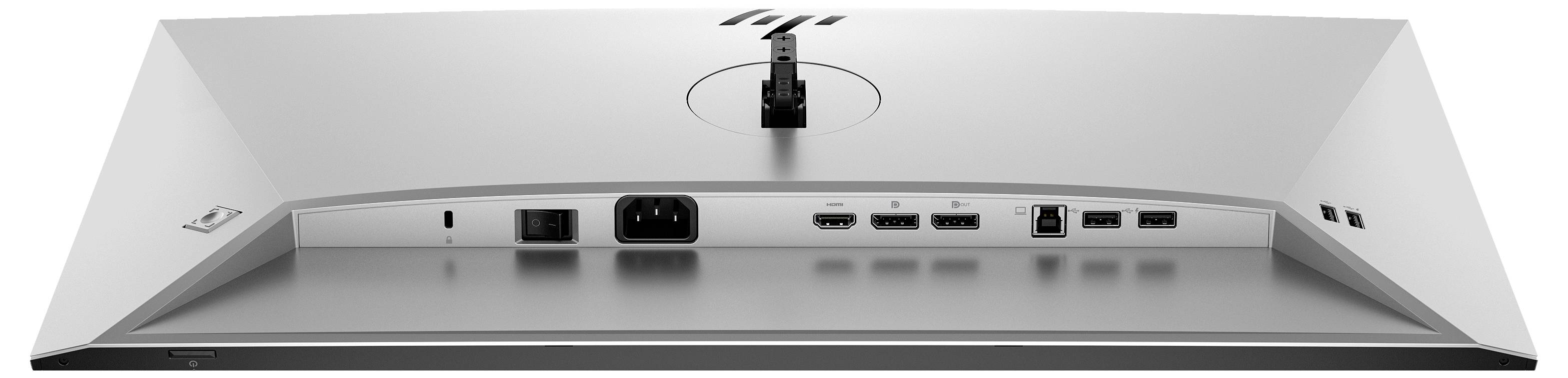 Zadní strana monitoru s několika porty: HDMI, DisplayPort, USB, napájecí konektor. Moderní, stříbrný rámeček.
