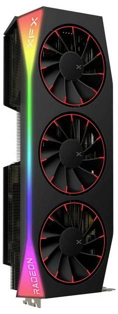 Herní grafická karta se třemi velkými chladicími ventilátory a RGB podsvícením na straně označené "Radeon".