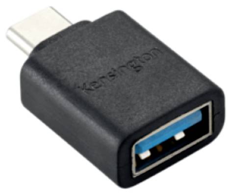 Černý USB-C na USB-A adaptér, kompaktní a obdélníkový, určený k propojení USB zařízení s USB-C konektory.