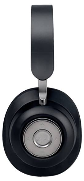 Černá over-ear sluchátka s ovládacími tlačítky na vnější straně mušle.