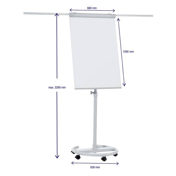 Výškově nastavitelná flipchart na kolečkách, maximální výška 2200 mm, s velikostí tabule 680 mm šířky a 1050 mm výšky.