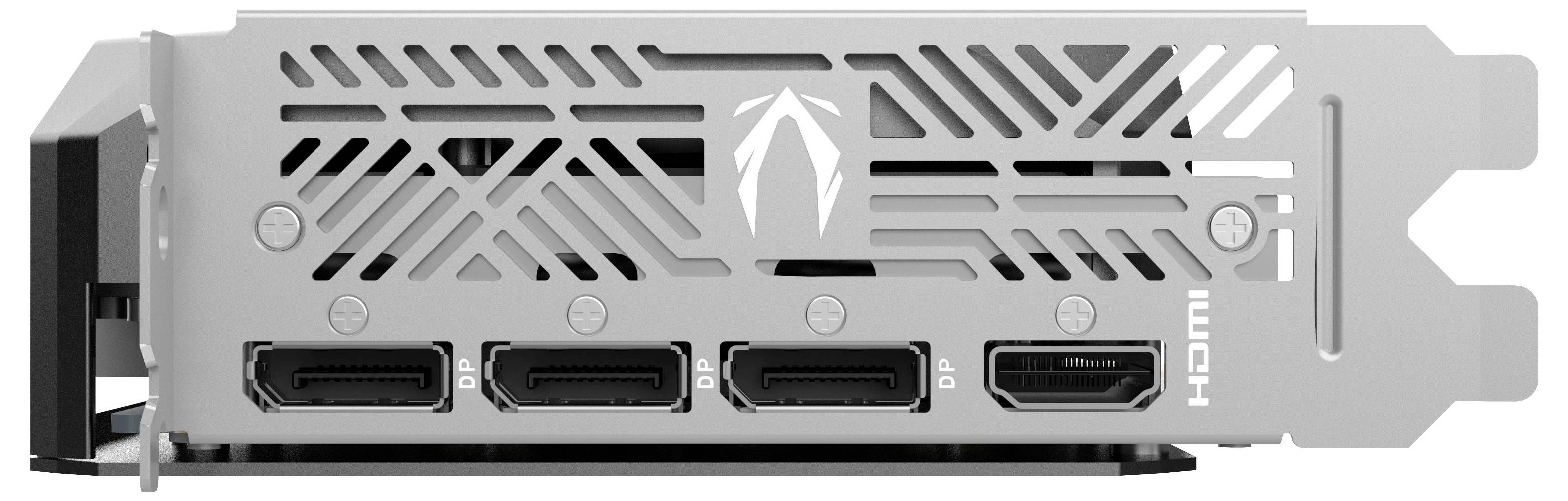 Zadní strana grafické karty s konektory: tři DisplayPort konektory a jeden HDMI konektor. Větrací mřížka a logo viditelné.