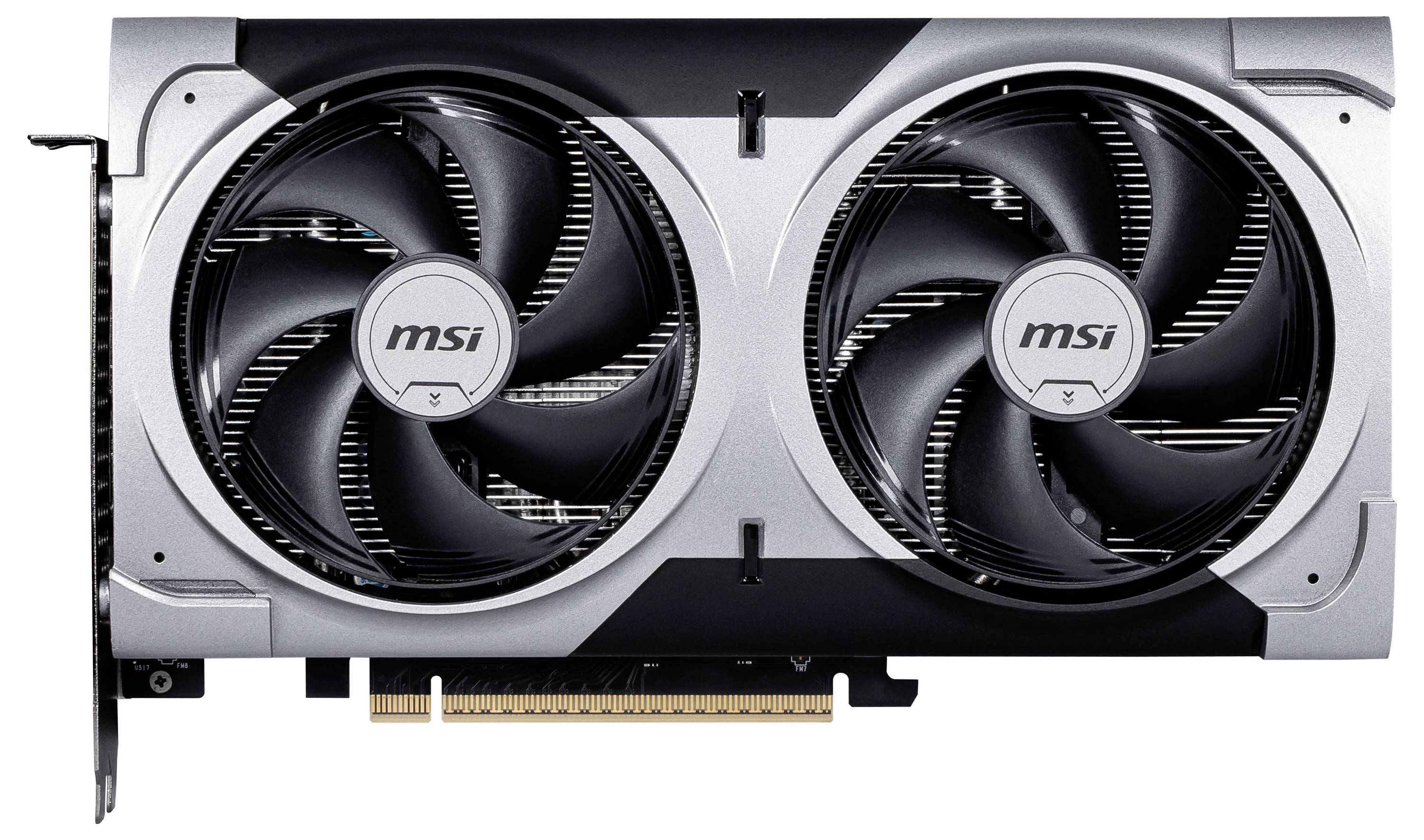 Grafická karta se dvěma velkými ventilátory a logem 'MSI' uprostřed, PCIe konektor dole, stříbrně černé šasi.