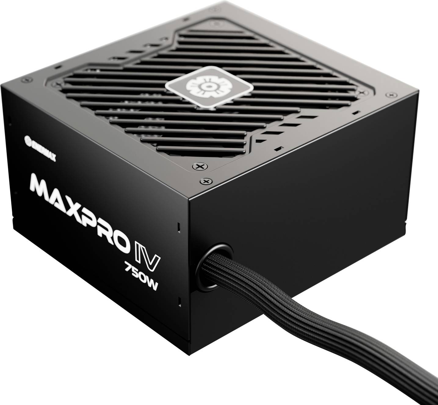Černá počítačová napájecí jednotka označená „MaxPro IV 750W" s větraným horním krytem a logem, navržená pro vysoce výkonné použití.