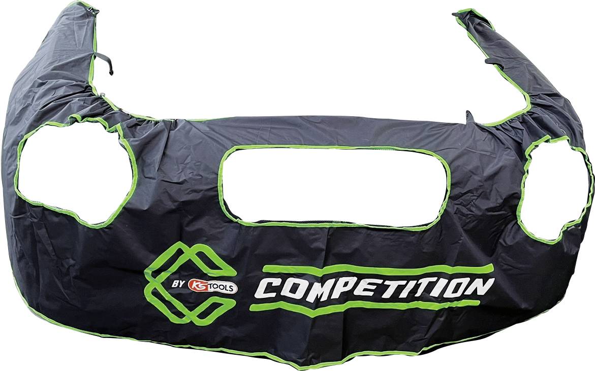 Černý kryt nárazníku se zelenými okraji a nápisem 'by KS Tools COMPETITION', který zakrývá výřezy pro světlomety a chladič.