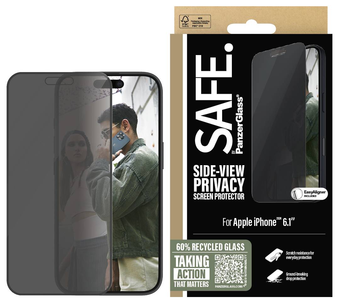 Ochranná fólie PanzerGlass SAFE pro iPhone 6,1". Design obalu, muž s mobilem, žena v pozadí. 60% recyklovaného skla.