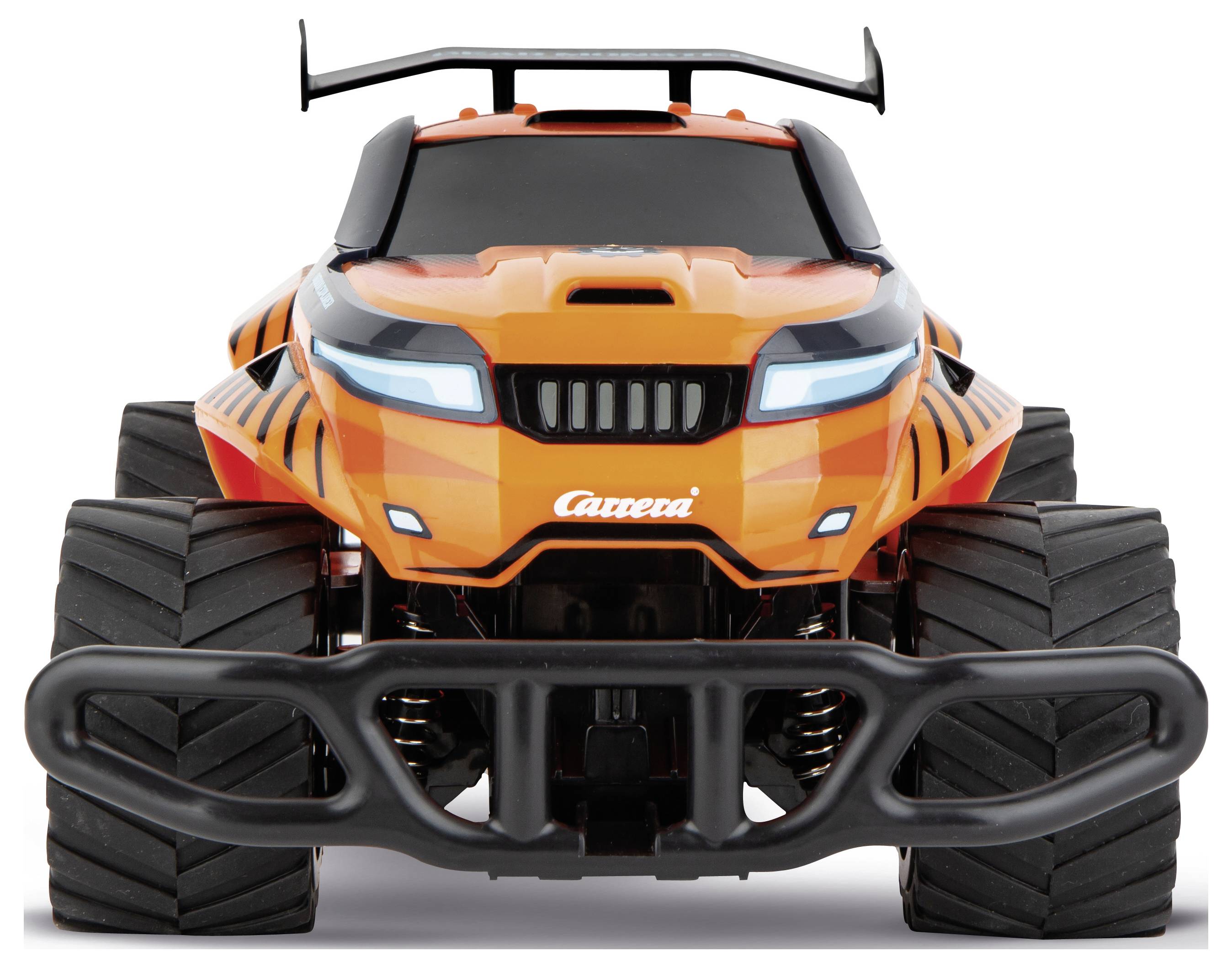 Oranžový monster truck ovládaný na dálku s mohutným designem a velkými pneumatikami je vidět čelním pohledem.