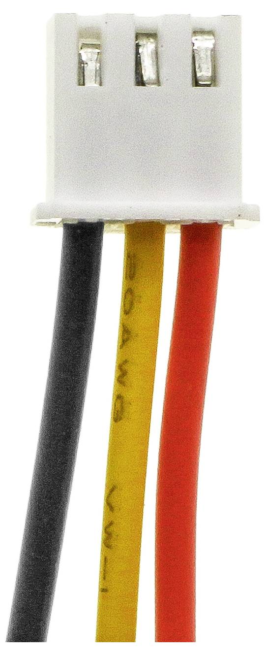Detailní záběr konektoru se třemi kabely v barvách černá, žlutá a červená. Konektor slouží k elektrickému spojení.