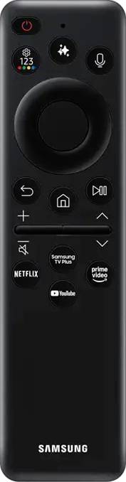 Černé dálkové ovládání s tlačítky pro 'Netflix', 'Prime Video', 'Samsung TV Plus', 'YouTube', ovládání hlasitosti, mikrofon a zapnutí.