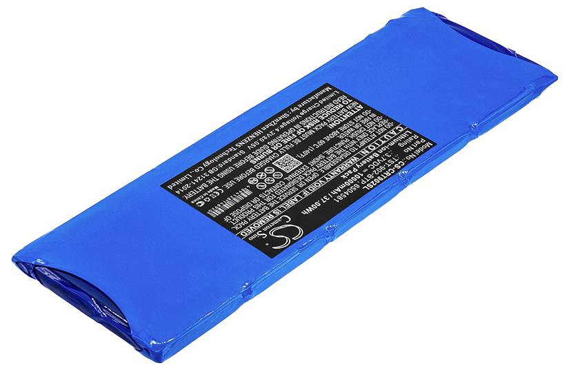 Modrá obdélníková baterie s černým štítkem, který zobrazuje technické specifikace malými bílými písmeny.