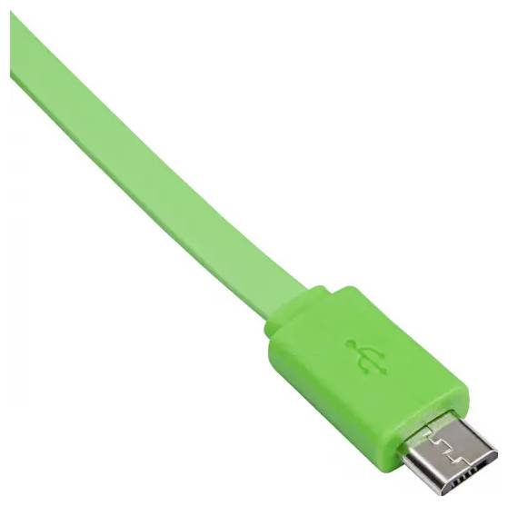 Zelený USB kabel s Micro-B konektorem, vhodný pro přenos dat a nabíjení zařízení.
