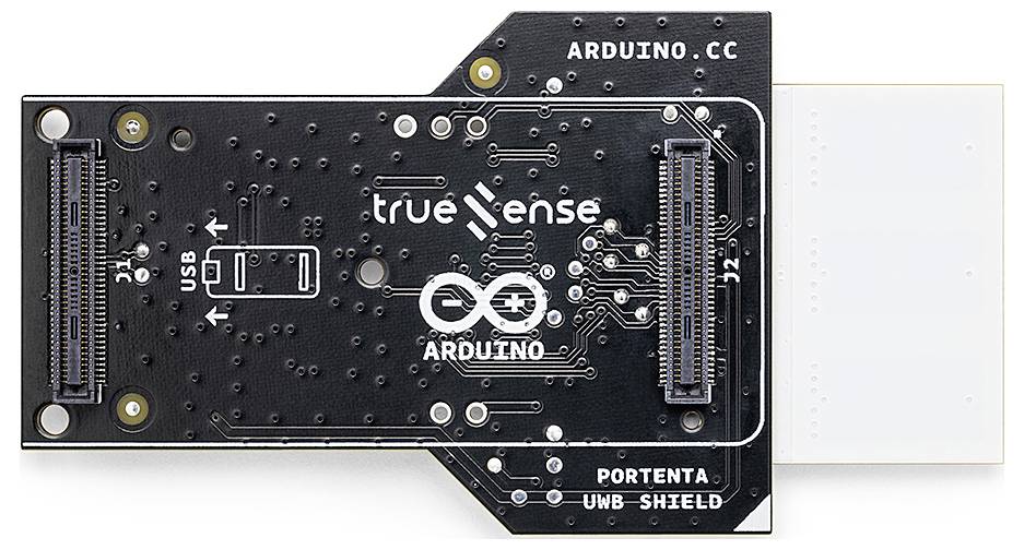 'TruSense Arduino Portenta UWB Shield' deska s USB portem a značkami. Vyvinuta pro bezdrátovou komunikaci a IoT aplikace.