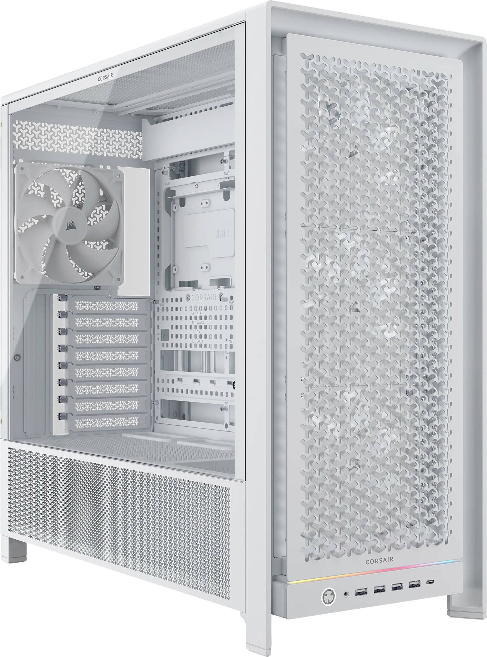Bílý počítačový věžový kryt s perforovaným předním panelem, průhlednou stranou zobrazující ventilátor a sloty základní desky a různými porty na spodní straně.